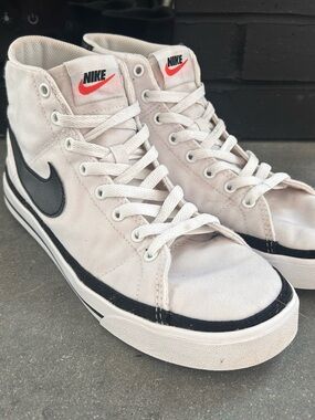 Nike High-Top Canvas Sneakers in Off-White and Black Woman’s 9.5